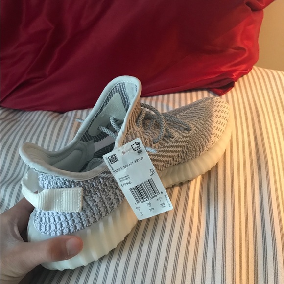 Yeezy 350 boost “non reflective” Size 9 - Picture 8 of 8